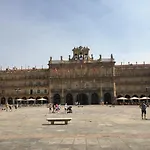Ideal A La Entrada De Salamanca !!!