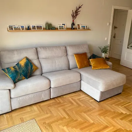 Ideal A La Entrada De Salamanca !!! *