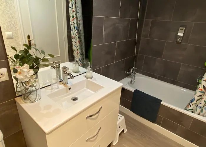 Ideal A La Entrada De Salamanca !!! 公寓